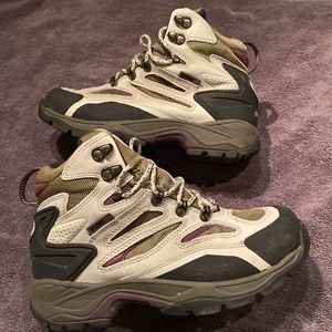 LL Bean Tek 2.5 Waterproof Dri-lex ladies hiking boots - almost new!